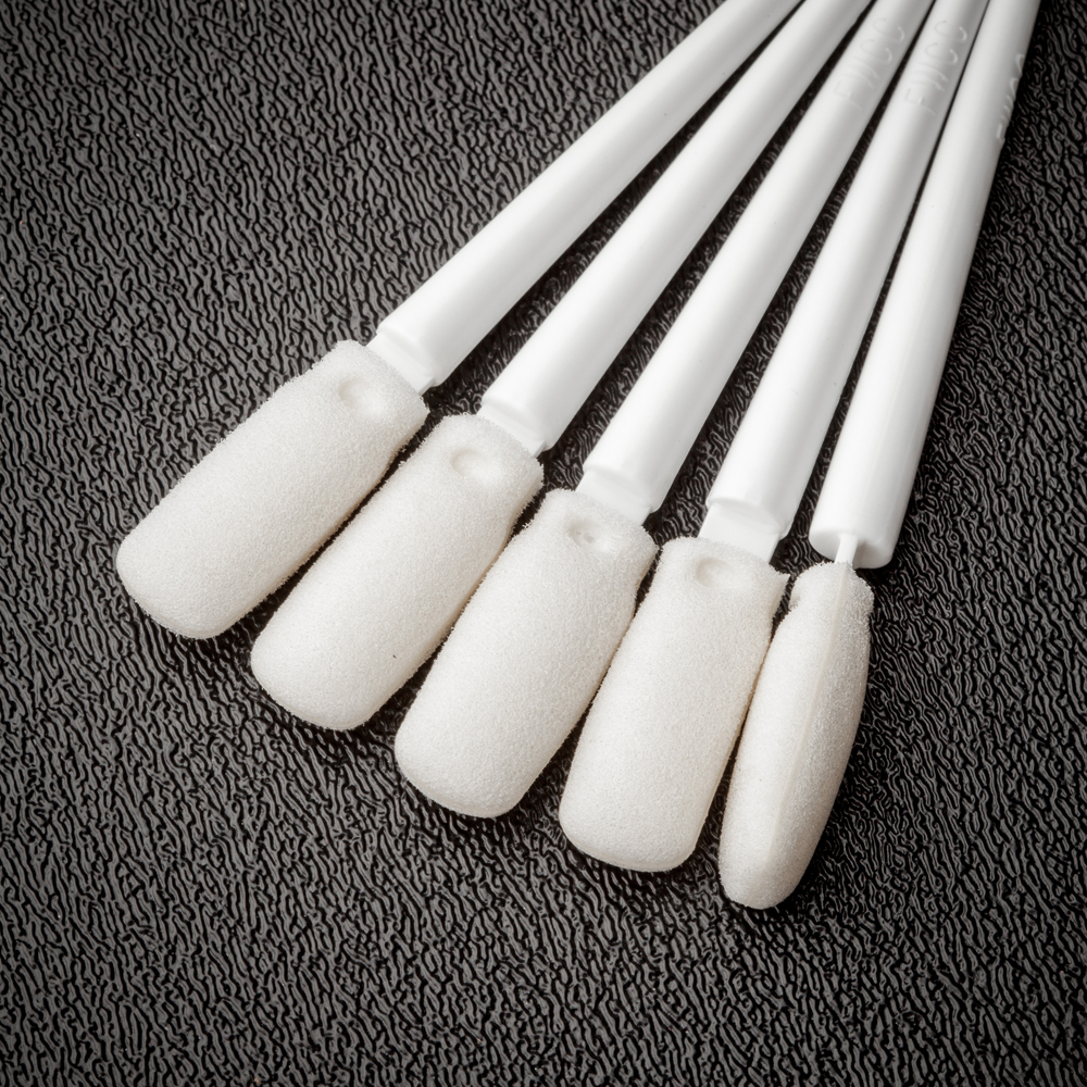 FoamTec HT1090-100 CleanWIPE Swab Multiple Tips Close Up Diagonal Lower Left